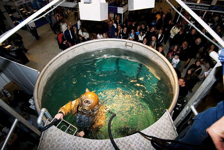 Endnu en tungdykker i tanken. Copenhagen Diveshow 2007 – vinterbadning i Bella