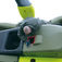 Alt bliver tjekket før, under og efter en flyvning med de nye helikoptere. Med Jørgen under rotorbladene får man et godt indtryk af EH 101’erens størrelse. Helikopterperspektiv – når nøden er størst, er hjælpen nærmest