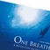 One Breath: A Reflection On Freediving er skrevet af den britiske manuskriptforfatter og instruktør Emma Farrell. Bogen redegør for, hvordan hun begyndte at fridykke i 2001, blev engageret i sportens konkurrencediscipliner og gik videre til at blive en af dens bedste instruktører. Den behandler også fridykningens historie, dens metoder og fysiologi samt kunsten at trække vejret. Den kunst har Emma givet videre til mange sportsdykkere på sine kurser for luftslugere, hvor man lærer at reducere sit luftforbrug og at øge sin selvtillid under vand.
Bogens 112 sider er rigt illustrerede med fotos af den tidligere verdensmester i fridykning, fotografen og skribenten Frederic Buyle. No Limits – med eller uden flasker