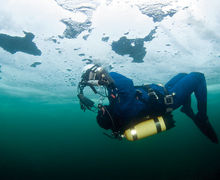 Isdyk i havet - En arktisk oplevelse Isdyk i havet - En arktisk oplevelse