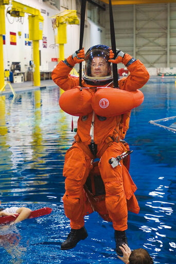 Space walk under vandet – NASA Neutral Buoyancy Laboratory