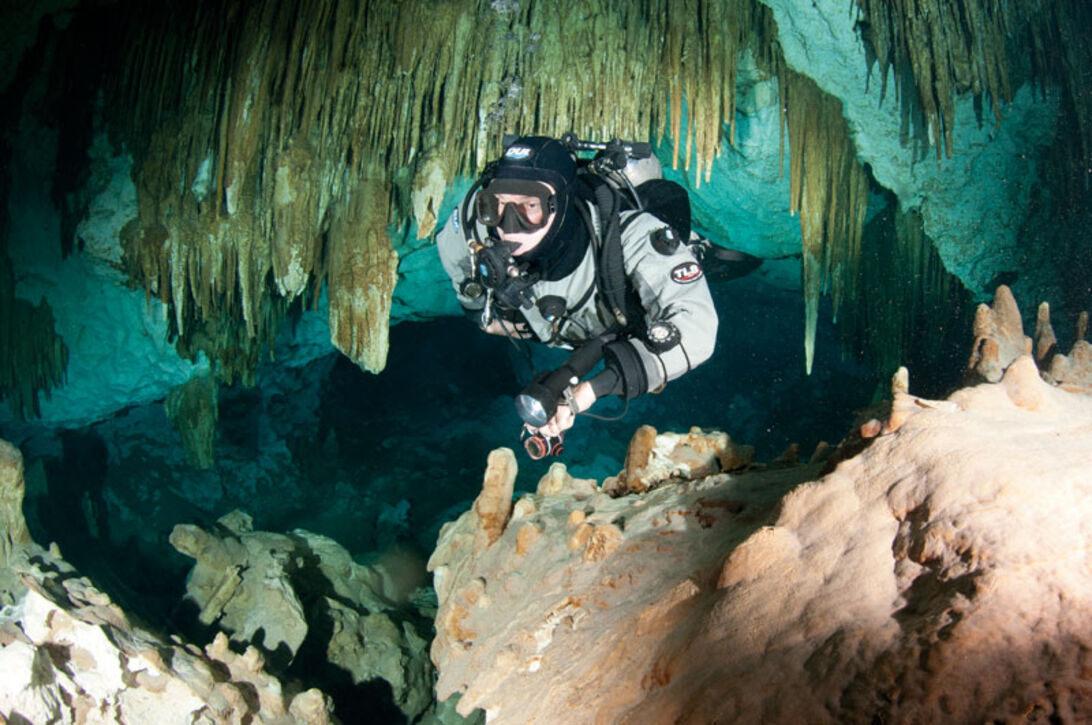 I den hule hånd – Full cave i Mexico