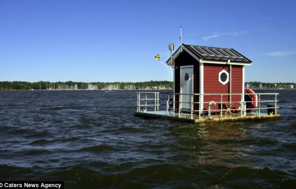 Hotelværelse 10 meter under overfladen i en Svensk sø