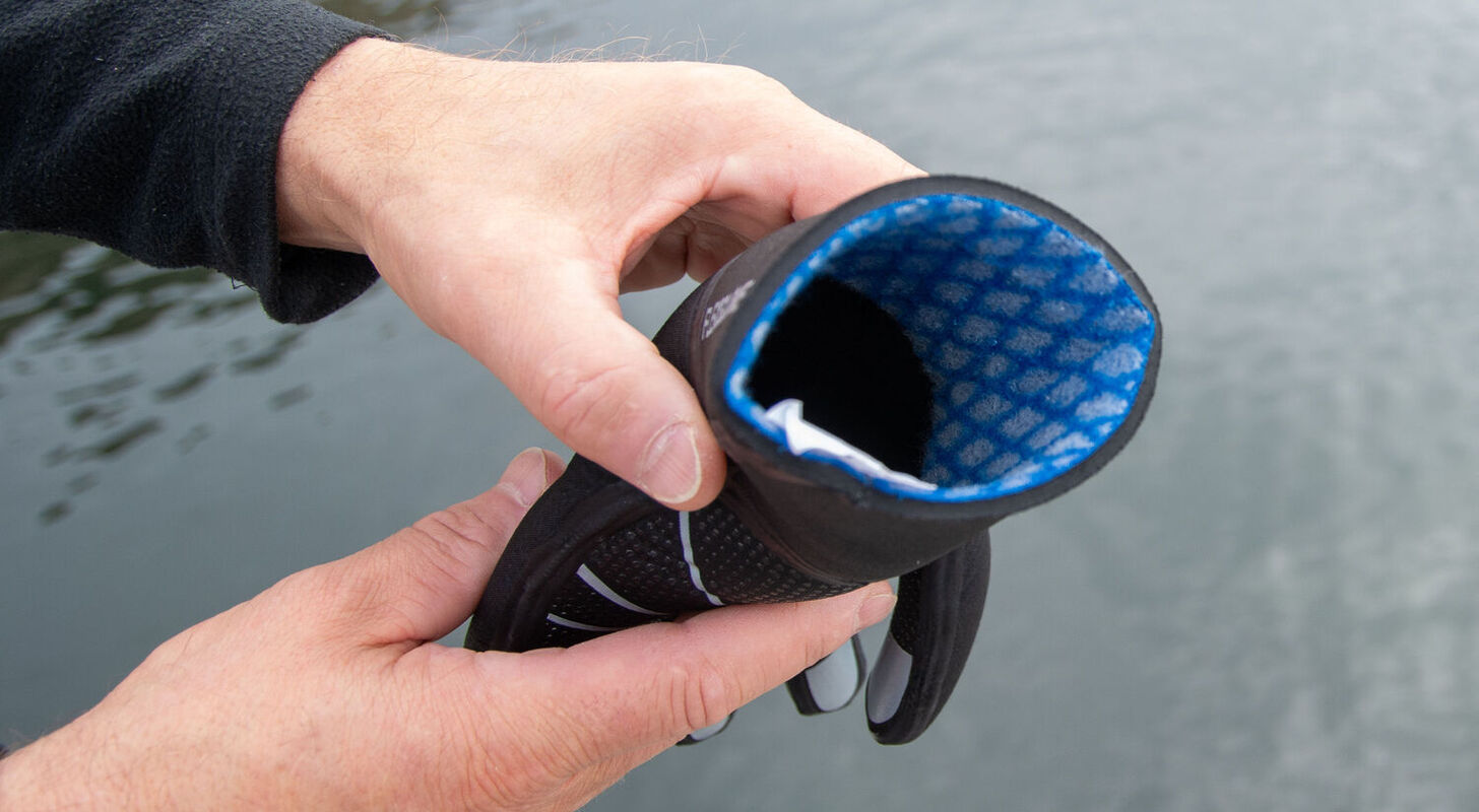 Smooth Test – K01 Flexglove 5/4 mm